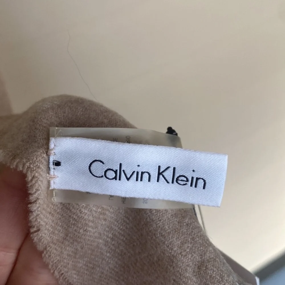 NWT Calvin Klein Tan Cream Plaid Cozy Winter Scarf with Fringe Preppy chic